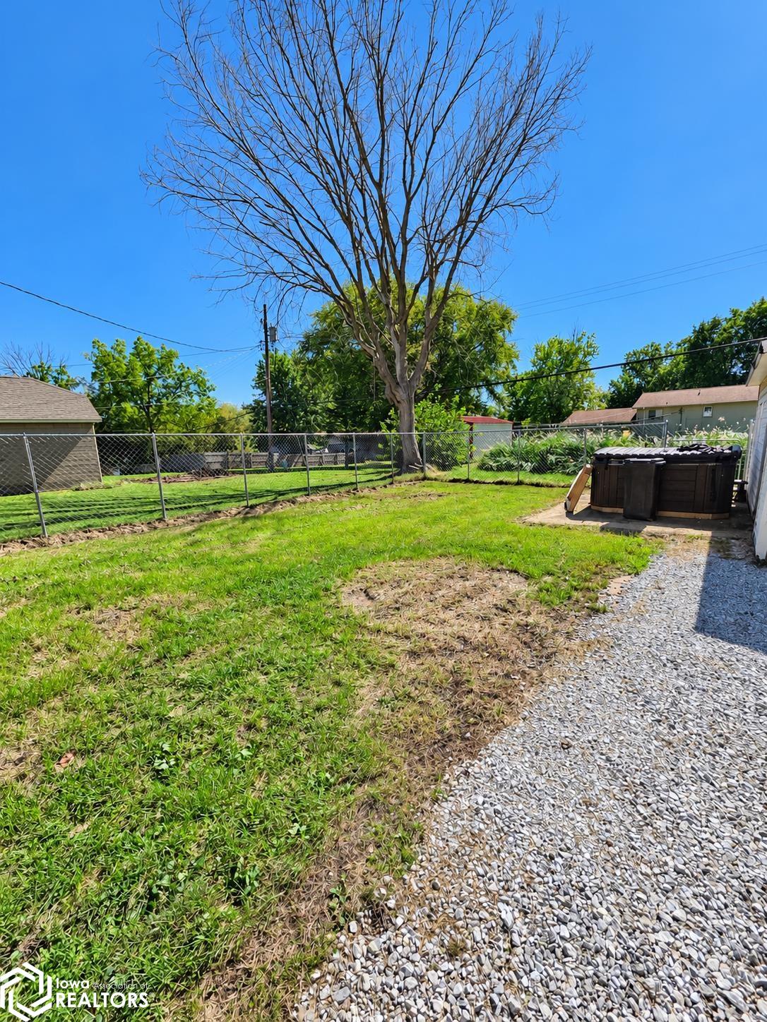 1110 Walnut Street Hamilton, IL 62341 - Photo 4 of 20 Gallery Image 4