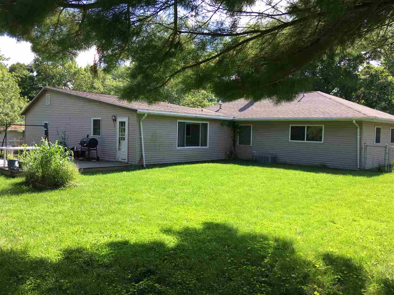 1403 Ranch Road Warsaw, IN 46580 - Photo 7 of 21 Gallery Image 7