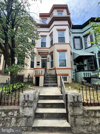 $749,900 | 59 R Street Northeast, Unit 1, Washington, DC 20002