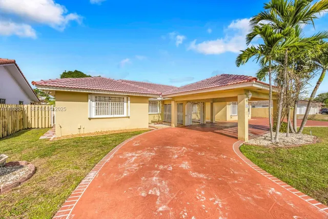 a view of a house with a outdoor space