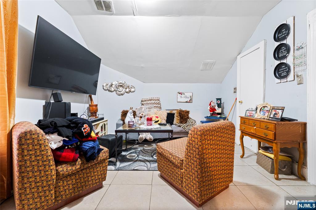 183 Walnut Street Paterson, NJ 07522 - Photo 11 of 40