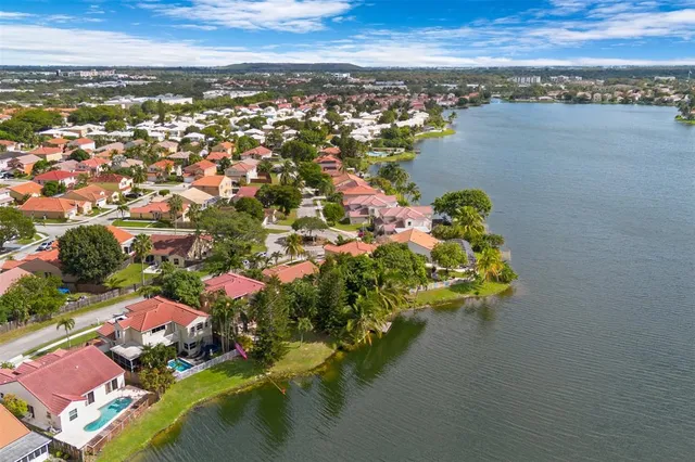 $564,900 | 6648 Buena Vista Drive, Margate, FL 33063