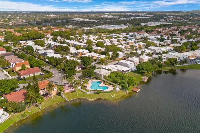 $564,900 | 6648 Buena Vista Drive, Margate, FL 33063