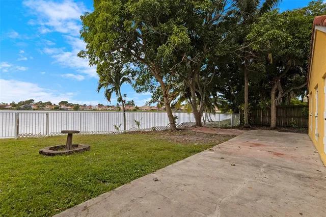 $564,900 | 6648 Buena Vista Drive, Margate, FL 33063