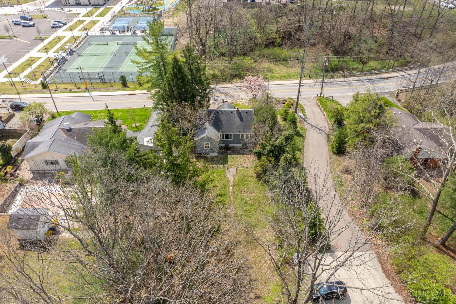 7406 Dawson Road Madeira, OH 45243 - Photo 7 of 11