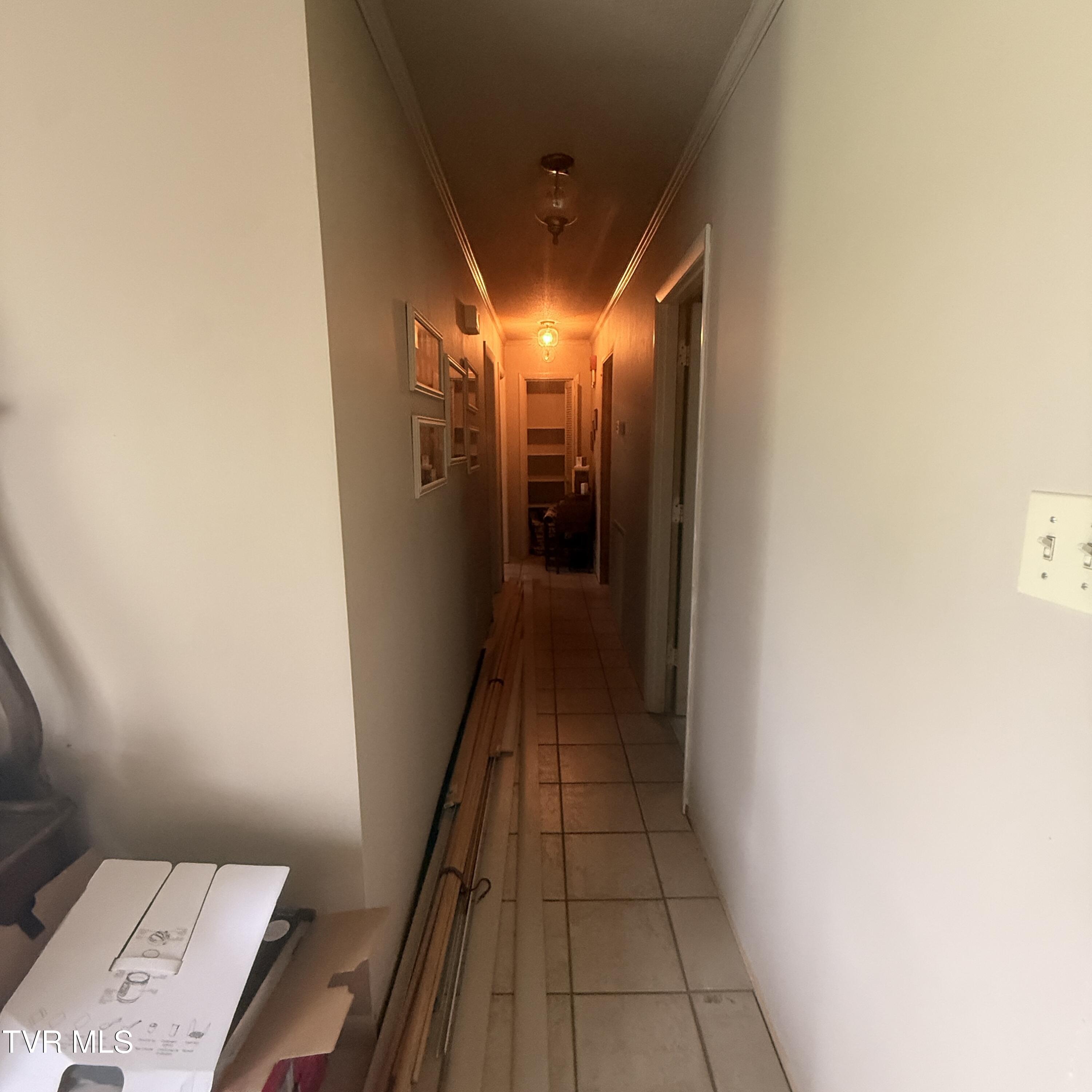 136 Longview Road Bristol, VA 24201 - Photo 11 of 18 IMG_7339