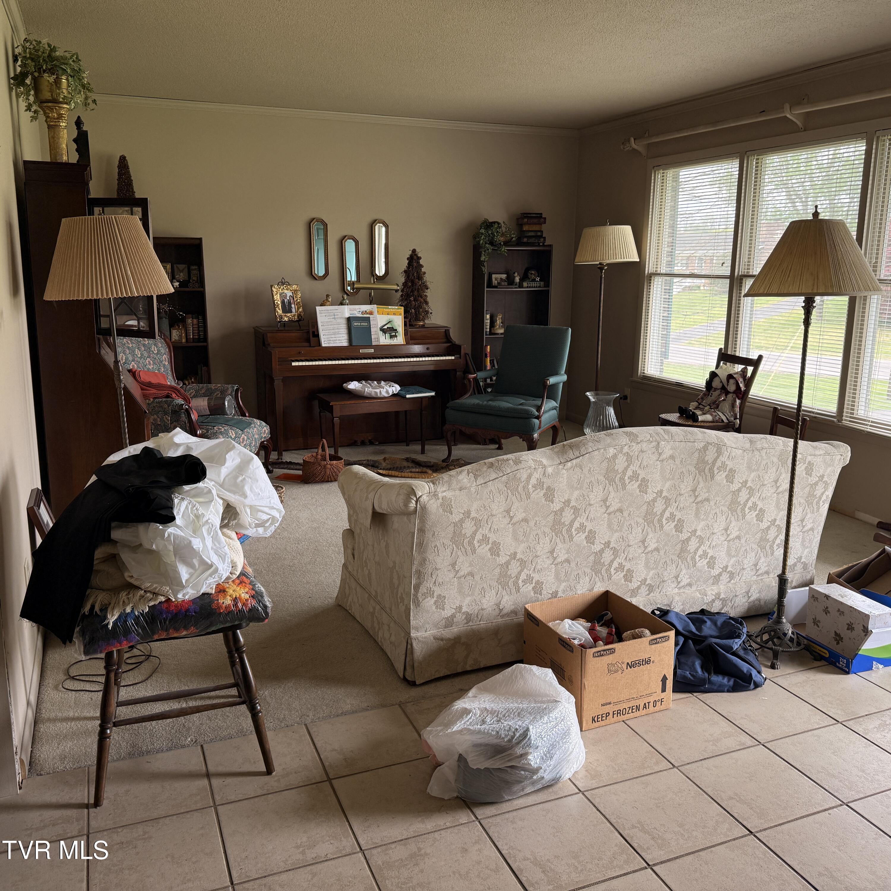 136 Longview Road Bristol, VA 24201 - Photo 14 of 18 IMG_7351