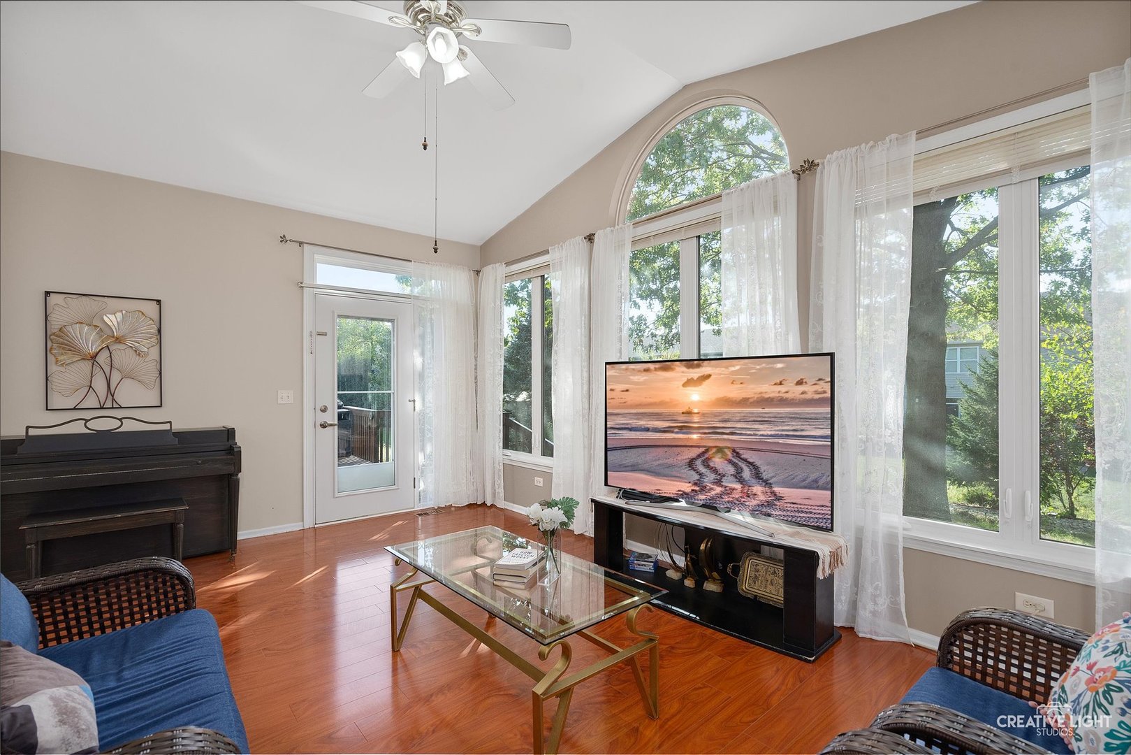 421 Raintree Drive Oswego, IL 60543 - Photo 15 of 29 Gallery Image 15