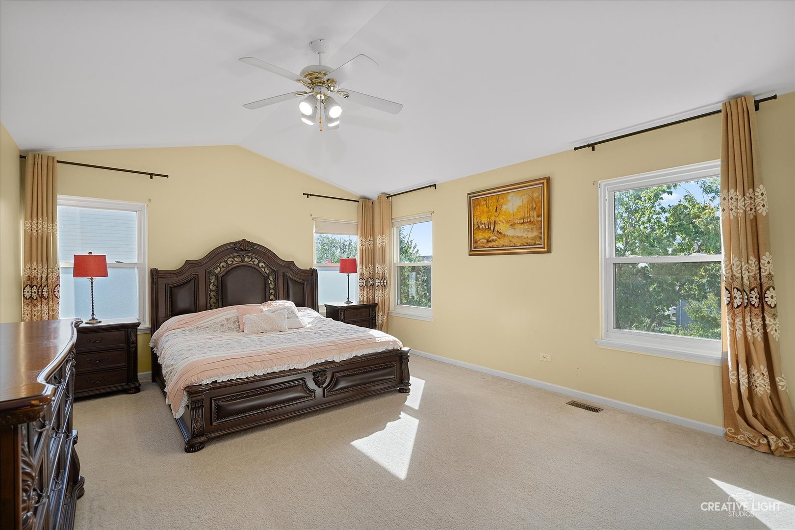 421 Raintree Drive Oswego, IL 60543 - Photo 18 of 29 Gallery Image 18
