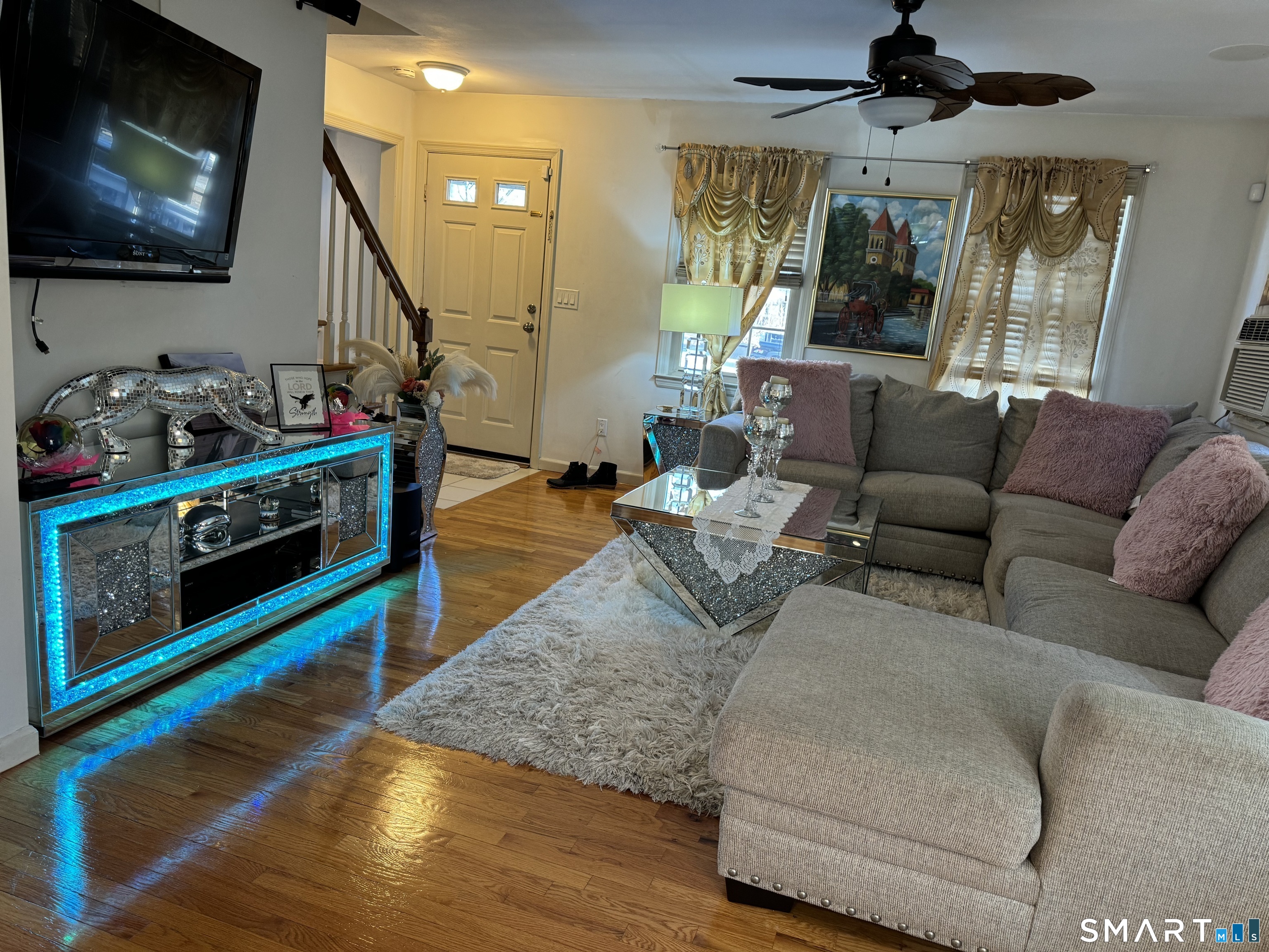 425 Huntington Road Stratford, CT 06614 - Photo 4 of 25 Gallery Image 4