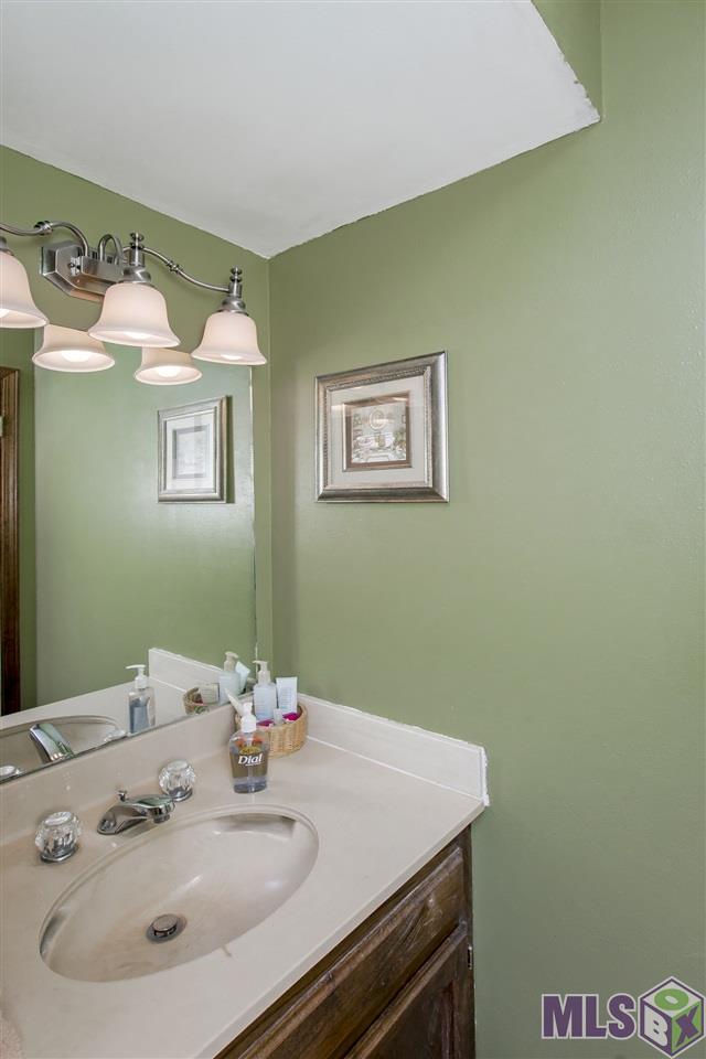 2084 Michel Delving Road Baton Rouge, LA 70810 - Photo 20 of 32