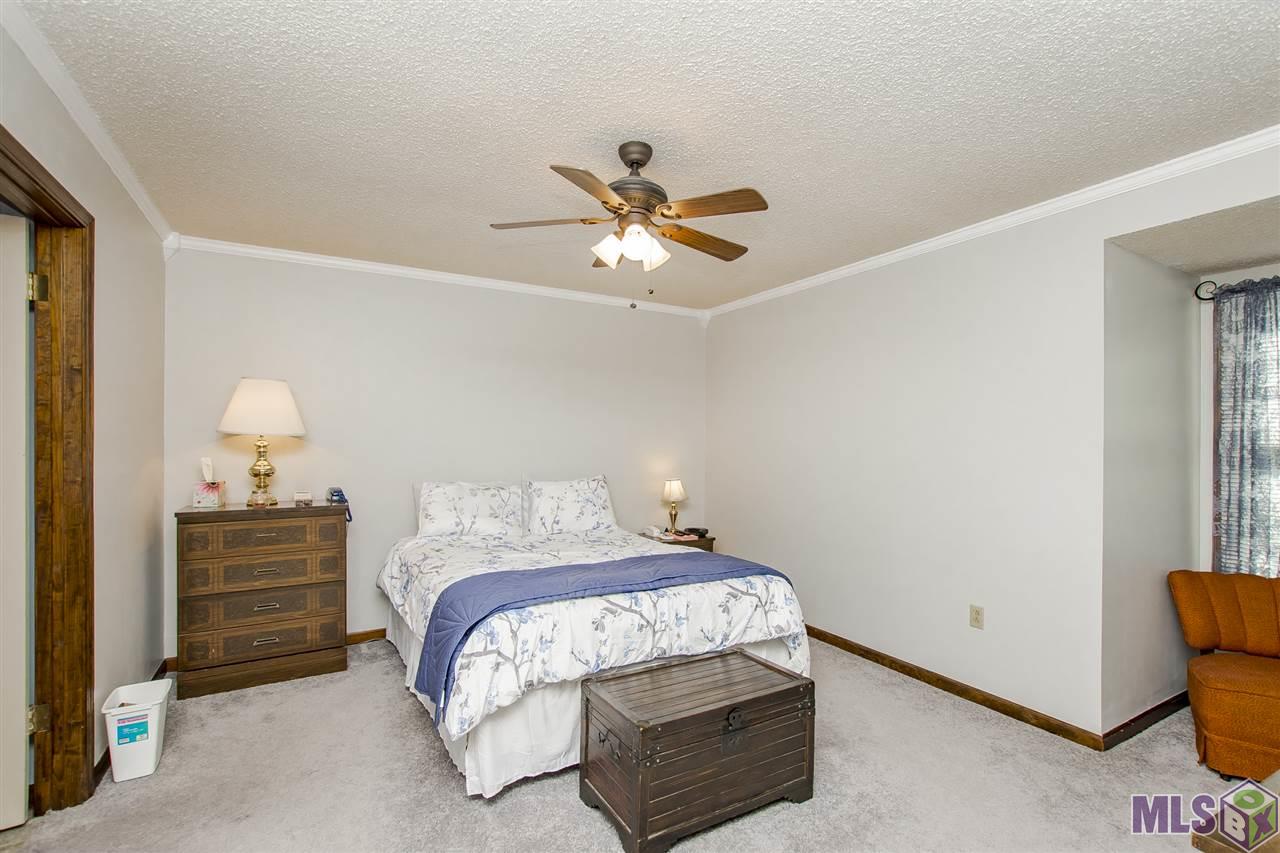 2084 Michel Delving Road Baton Rouge, LA 70810 - Photo 25 of 32