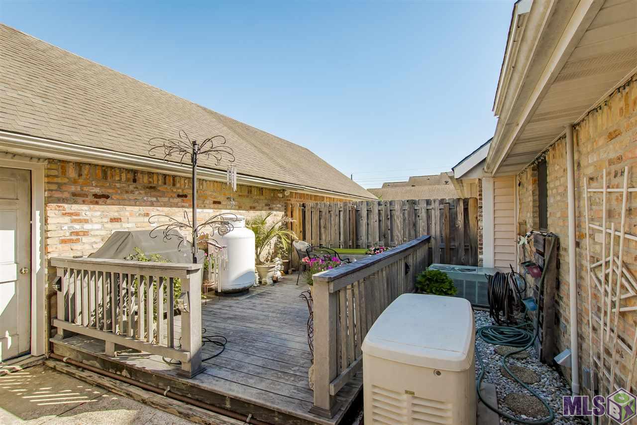 2084 Michel Delving Road Baton Rouge, LA 70810 - Photo 29 of 32