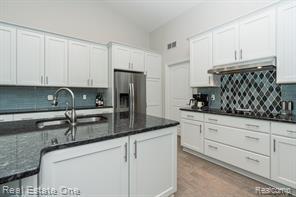 1011 Hampshire Court Rochester, MI 48307 - Photo 10 of 30