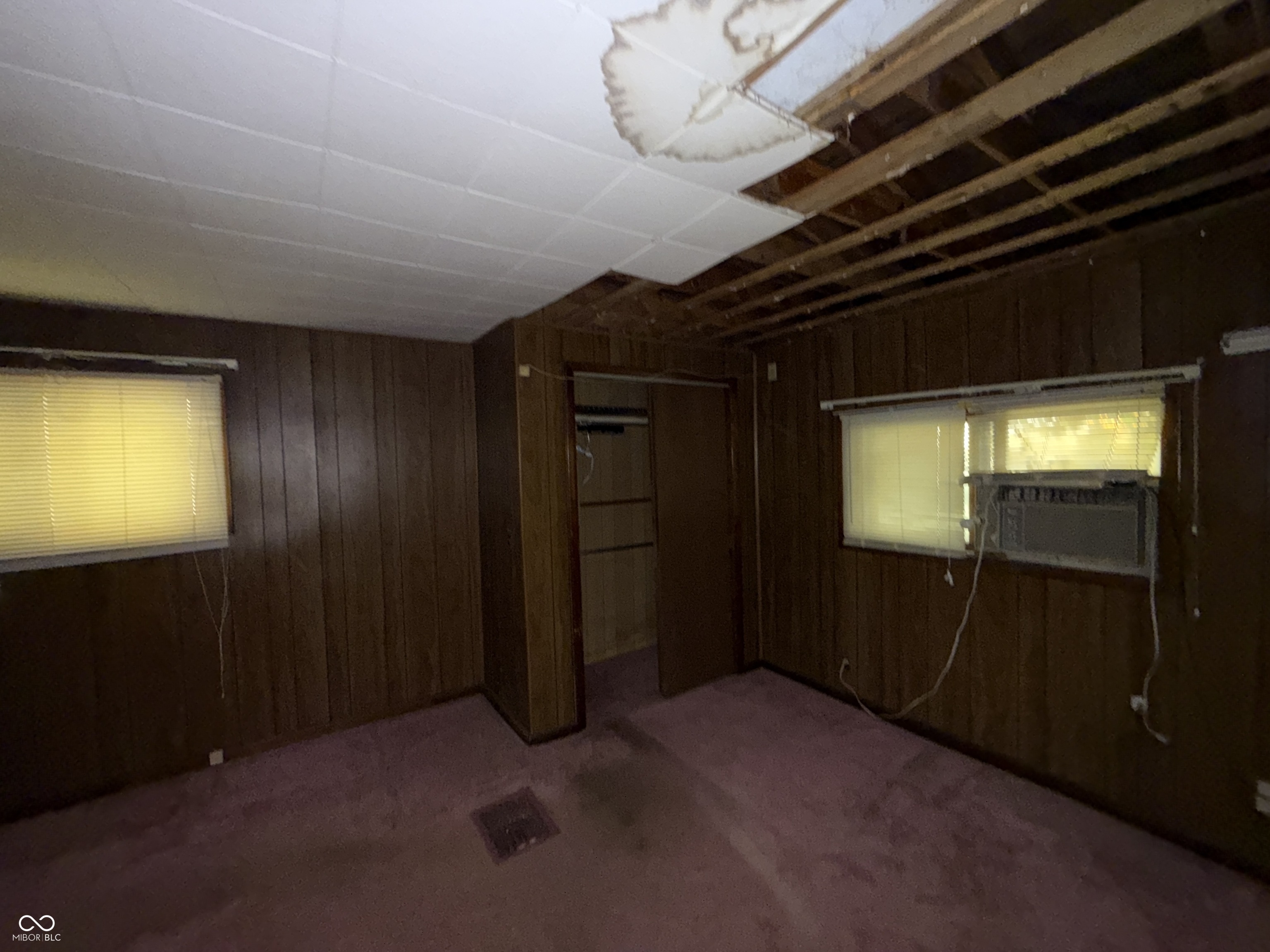 119 South Hawthorne Lane Indianapolis, IN 46219 - Photo 19 of 44