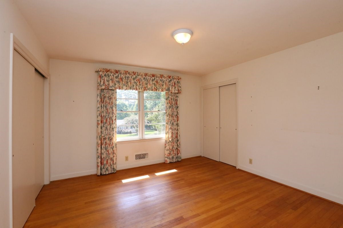 1913 Highland Place Raleigh, NC 27607 - Photo 16 of 25 Photo 16