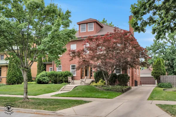 $850,000 | 10050 South Damen Avenue, Chicago, IL 60643