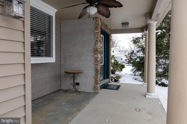 a view of a white house