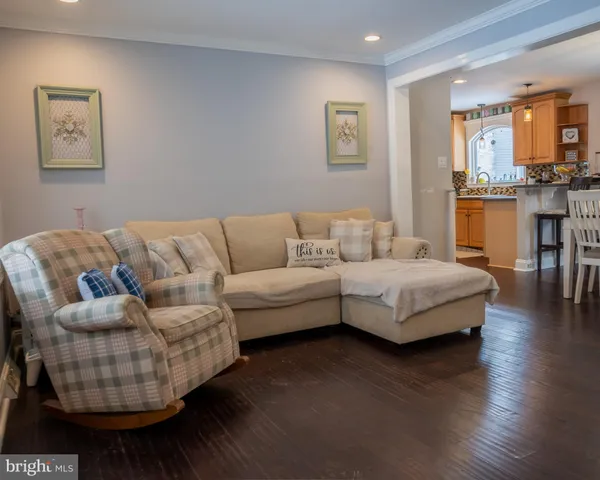 a view of a car park of the house