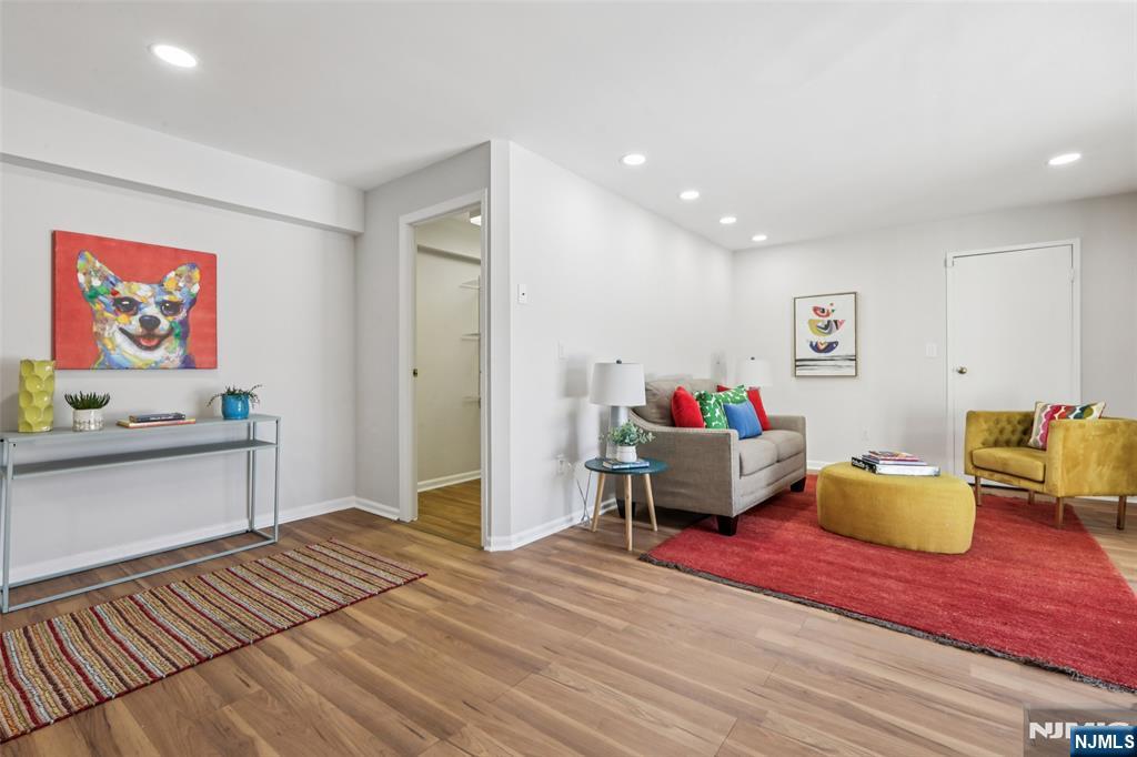 369 West Saddle River Road Upper Saddle River, NJ 07458 - Photo 17 of 37