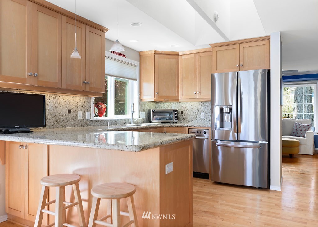 4732 Jones Road Oak Harbor, WA 98277 - Photo 11 of 39 Gallery Image 11