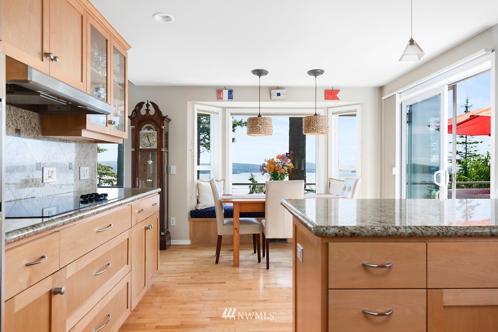 4732 Jones Road Oak Harbor, WA 98277 - Photo 10 of 39 Gallery Image 10