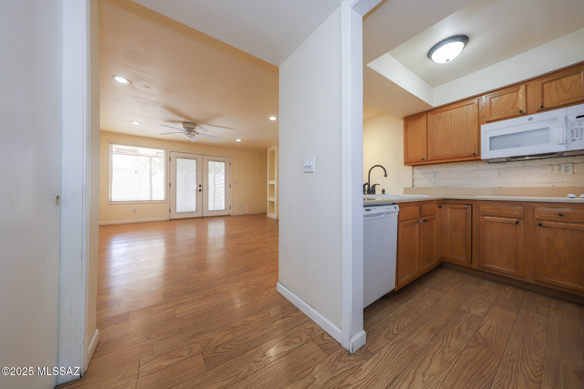 640 South Pantano Road, Unit C Tucson, AZ 85710 - Photo 4 of 22 Gallery Image 4