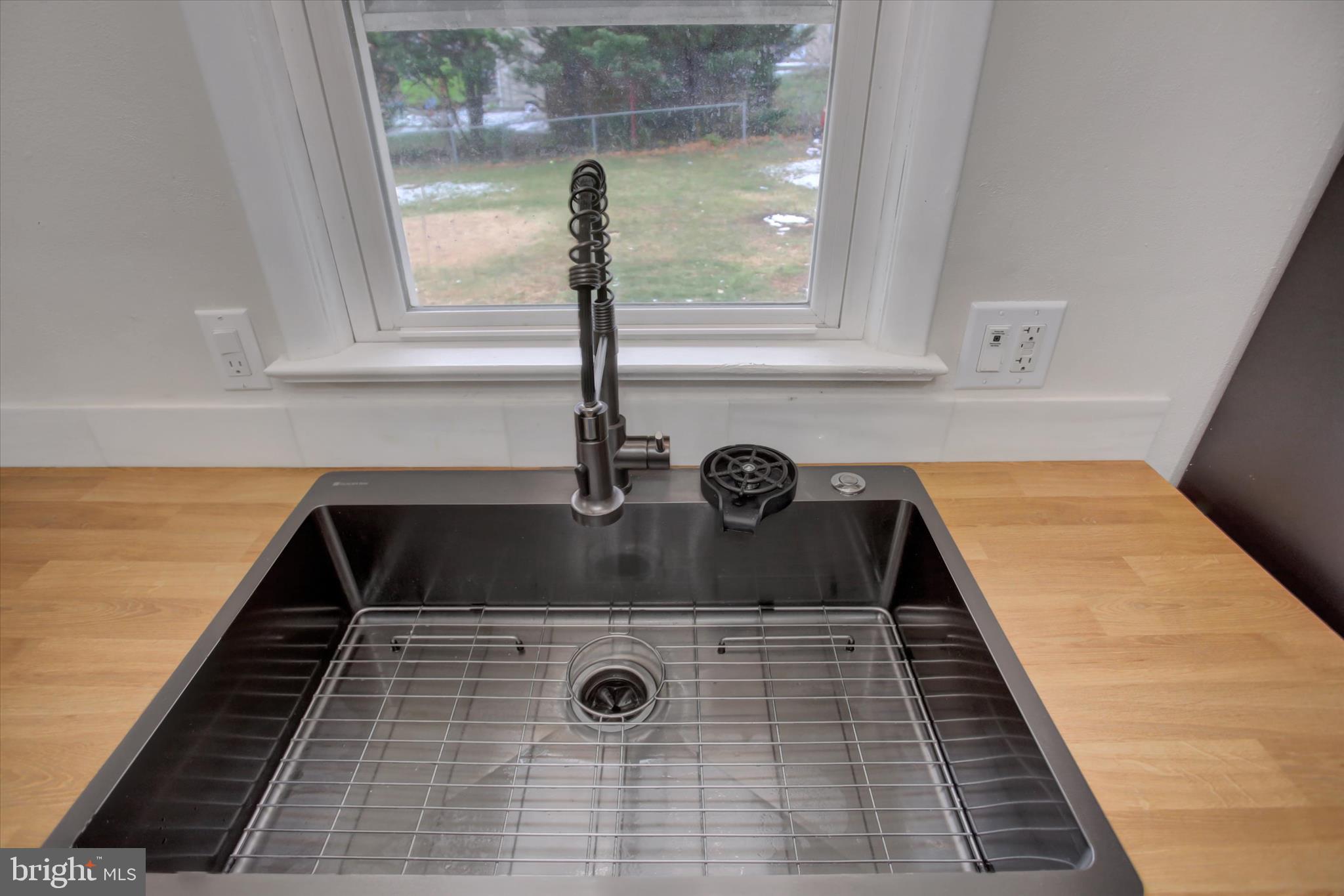 10894 Grindstone Hill Road Greencastle, PA 17225 - Photo 10 of 43 a view of a kitchen counter top space