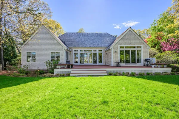 $1,725,000 | 131 Dun Robin Road, Mashpee, MA 02649
