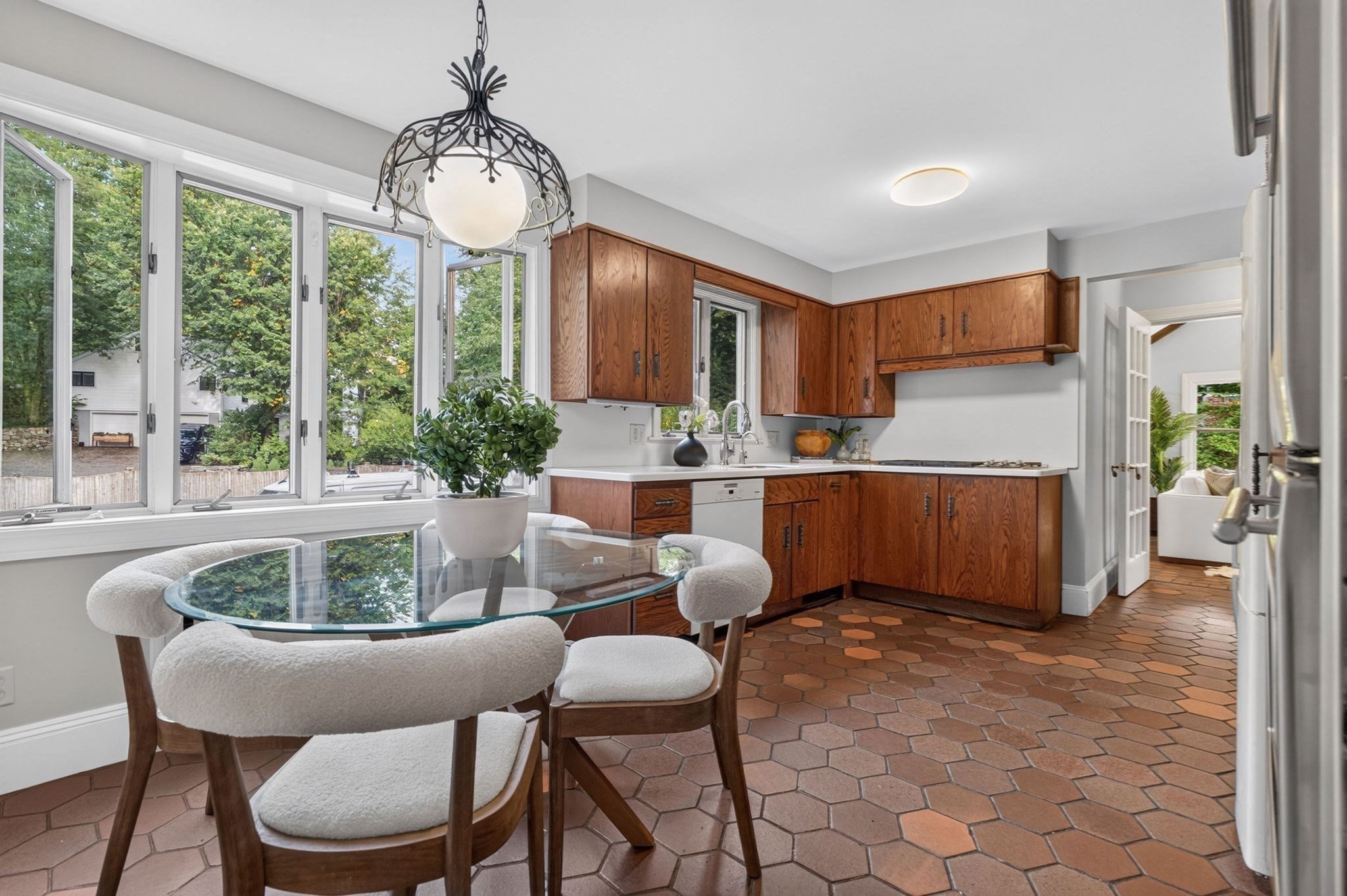 12 Grantland Road Wellesley, MA 02481 - Photo 15 of 31 Gallery Image 15