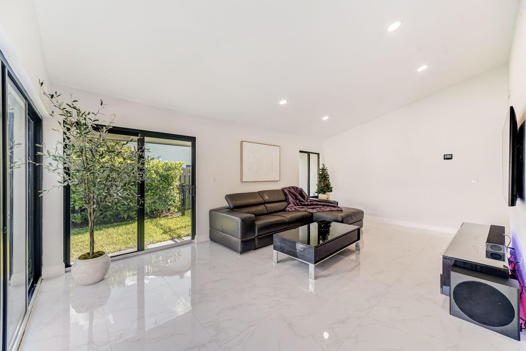 2393 Northwest 30th Road Boca Raton, FL 33431 - Photo 7 of 52 7