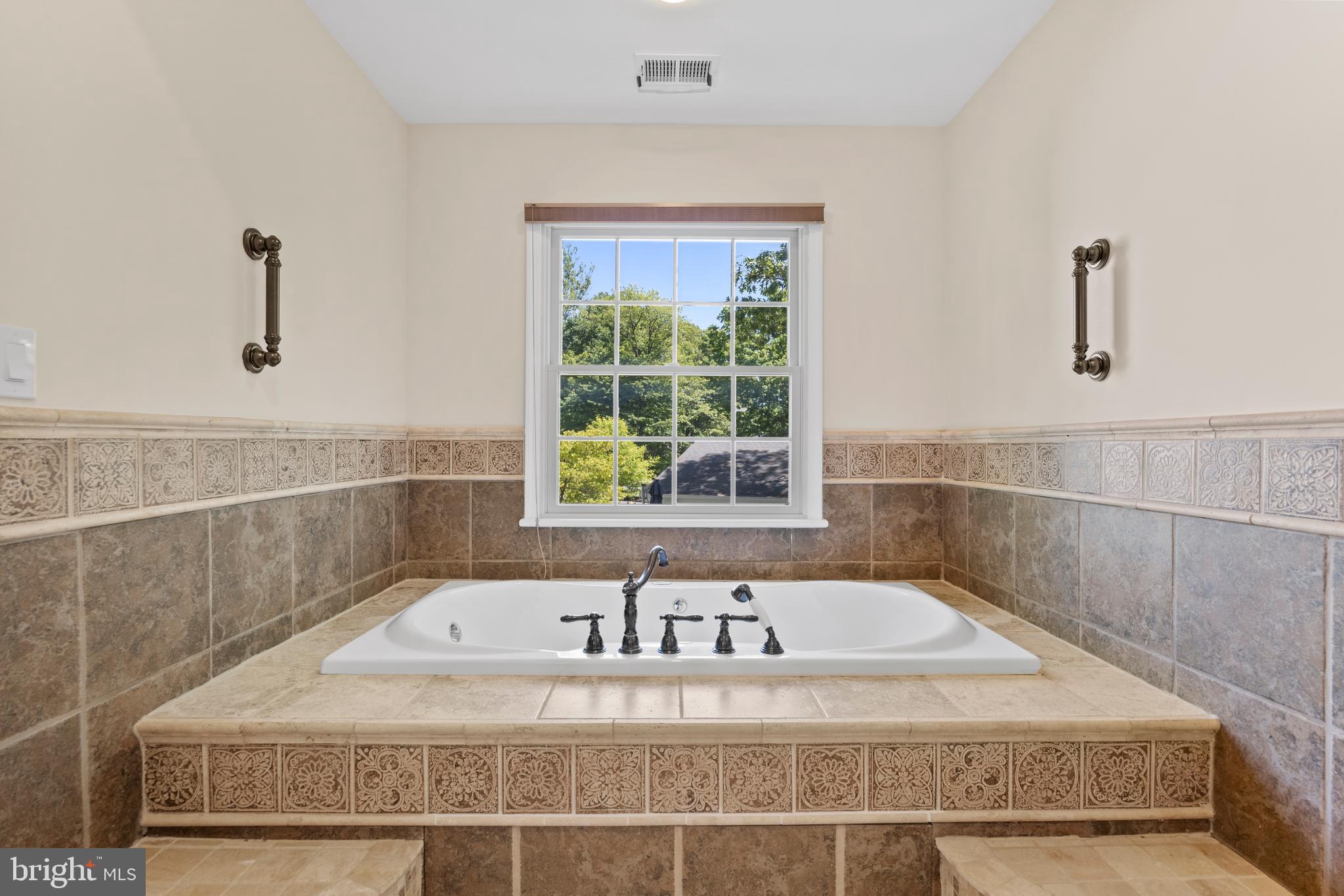 11019 Ring Road Reston, VA 20190 - Photo 35 of 78 Soaking Jetted Tub