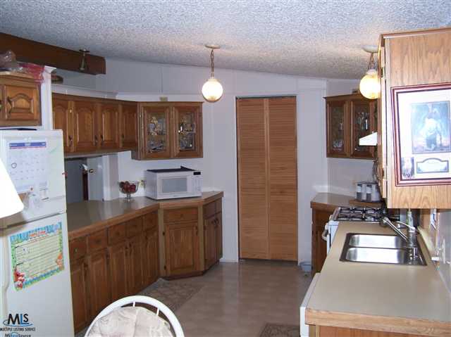 75820 Romeo Plank Road Armada, MI 48005 - Photo 12 of 14 31103058-11.JPG
