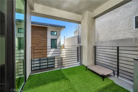$2,195,000 | 130 South Prospect Avenue, Unit A, Redondo Beach, CA 90277