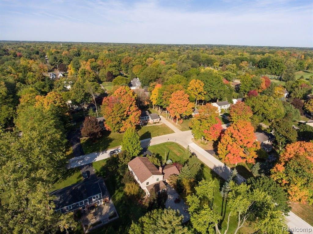 32666 Old Post Road Beverly Hills, MI 48025 - Photo 1 of 39