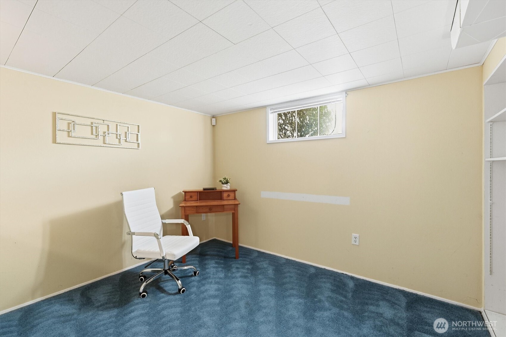 1403 18th Avenue Longview, WA 98632 - Photo 27 of 39 a view of a workspace