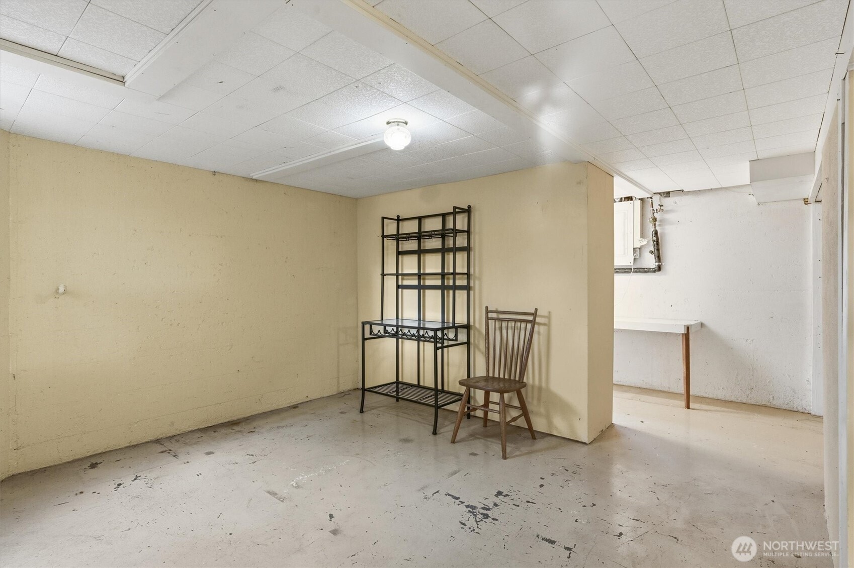 1403 18th Avenue Longview, WA 98632 - Photo 31 of 39 a view of an empty room