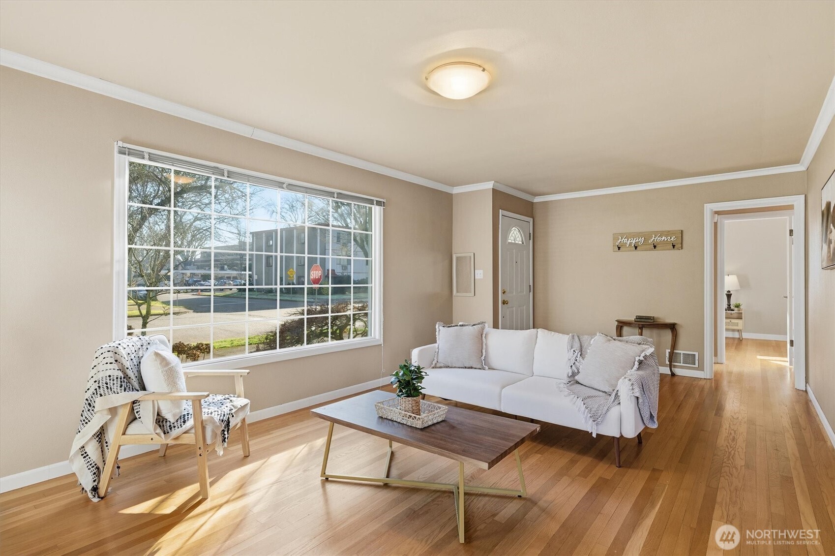 1403 18th Avenue Longview, WA 98632 - Photo 6 of 39 a living room with furniture and a large window