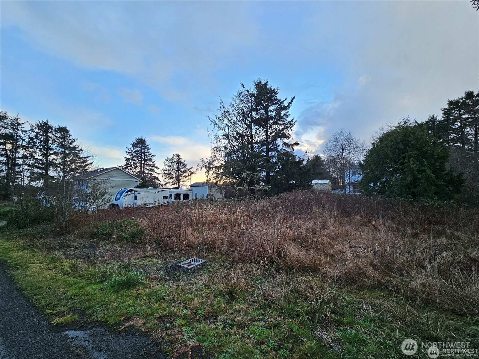 17 3rd Street Pacific Beach, WA 98571 - Photo 4 of 6