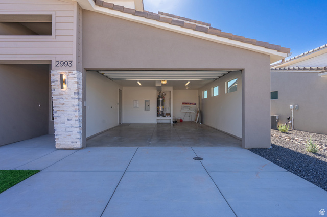 2972 West 570 North Hurricane, UT 84737 - Photo 6 of 104 Garage with driveway