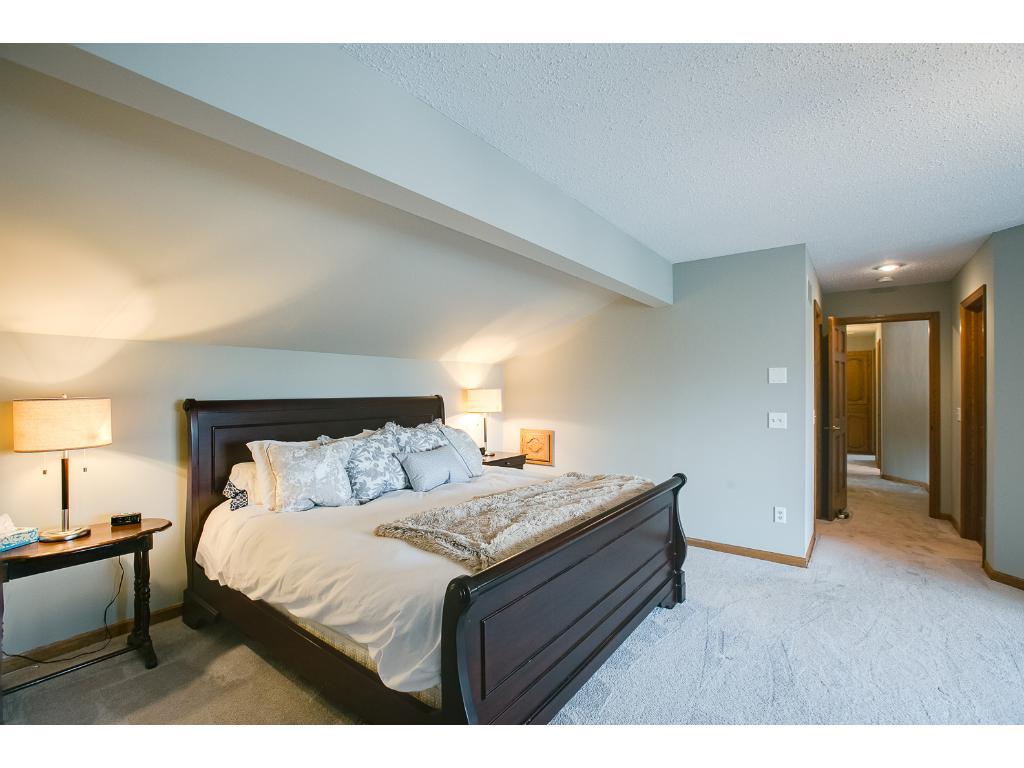 6804 Sand Ridge Road Eden Prairie, MN 55346 - Photo 12 of 24 Gallery Image 12