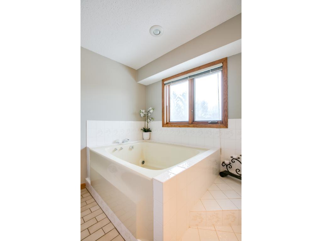 6804 Sand Ridge Road Eden Prairie, MN 55346 - Photo 14 of 24 Gallery Image 14