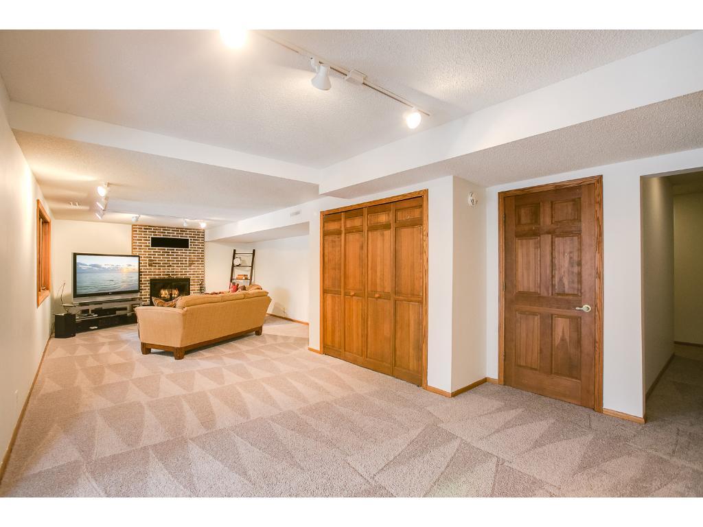 6804 Sand Ridge Road Eden Prairie, MN 55346 - Photo 18 of 24 Gallery Image 18