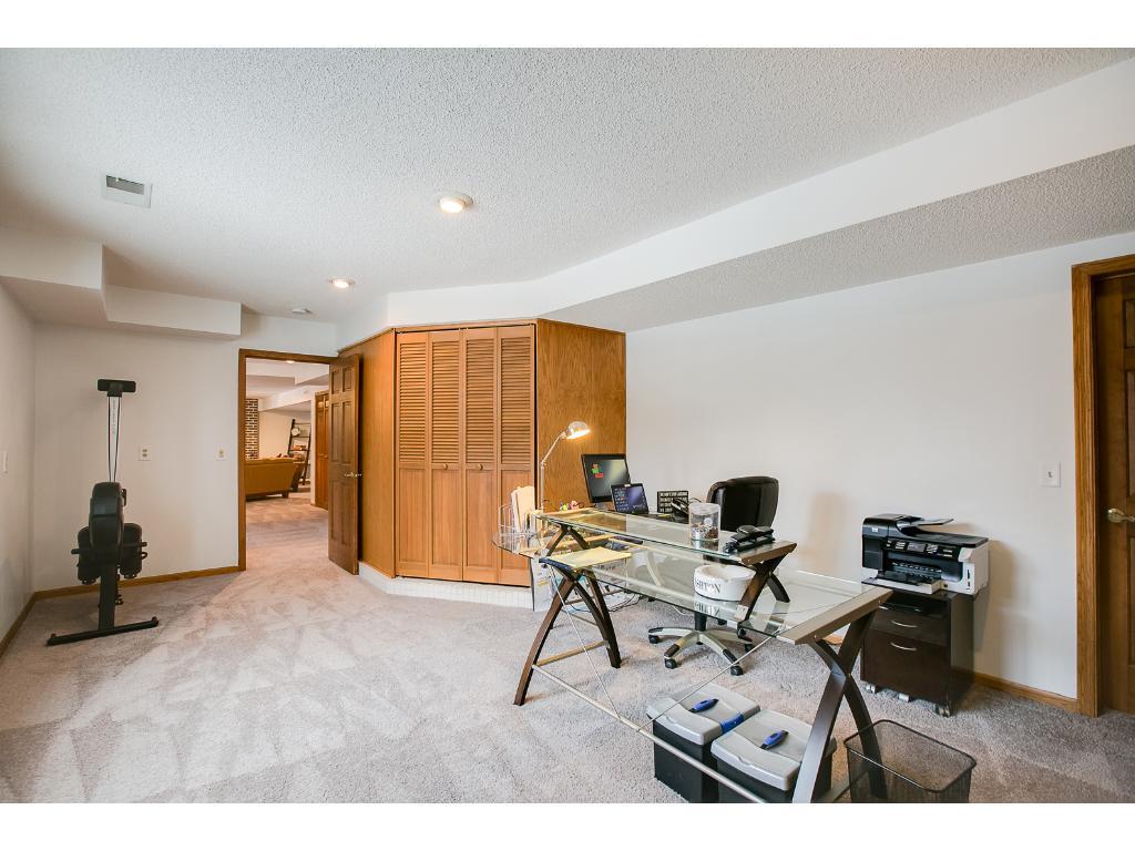 6804 Sand Ridge Road Eden Prairie, MN 55346 - Photo 19 of 24 Gallery Image 19