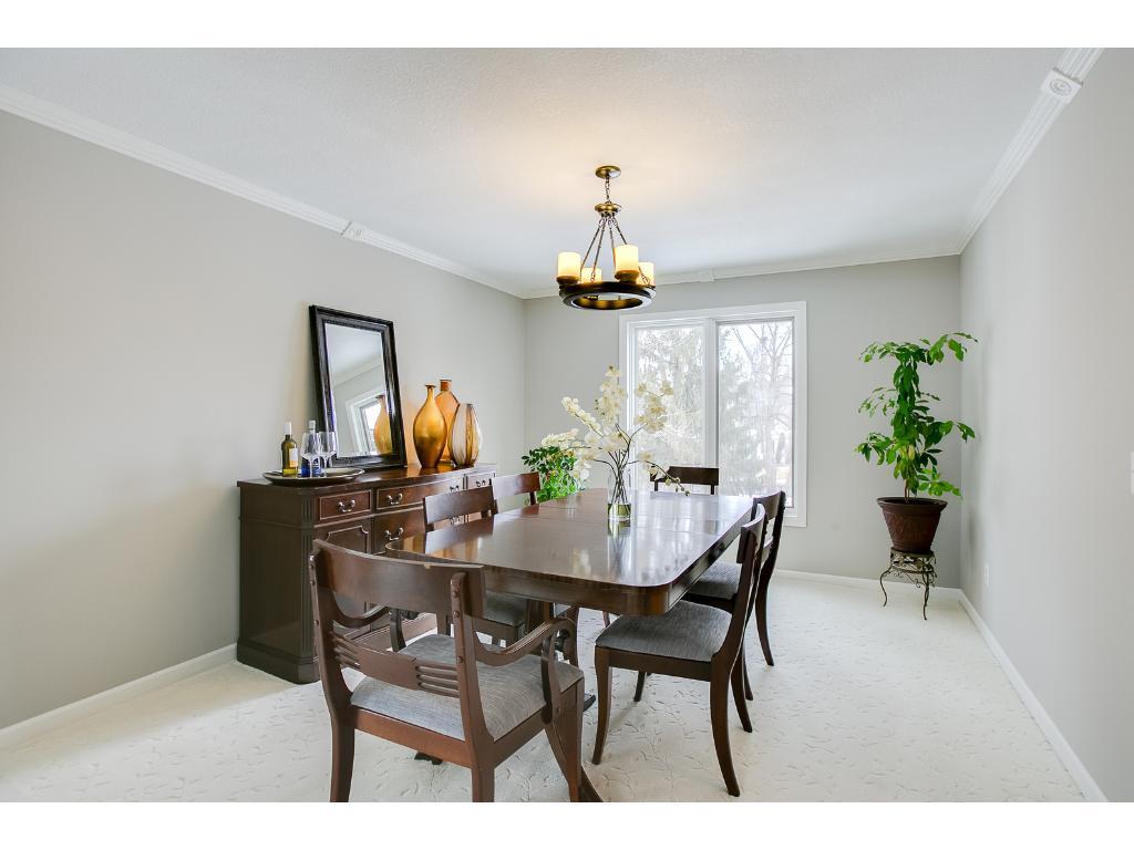 6804 Sand Ridge Road Eden Prairie, MN 55346 - Photo 4 of 24 Gallery Image 4