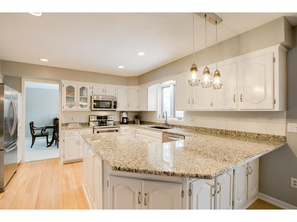 6804 Sand Ridge Road Eden Prairie, MN 55346 - Photo 6 of 24 Gallery Image 6
