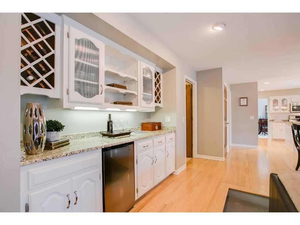 6804 Sand Ridge Road Eden Prairie, MN 55346 - Photo 9 of 24 Gallery Image 9