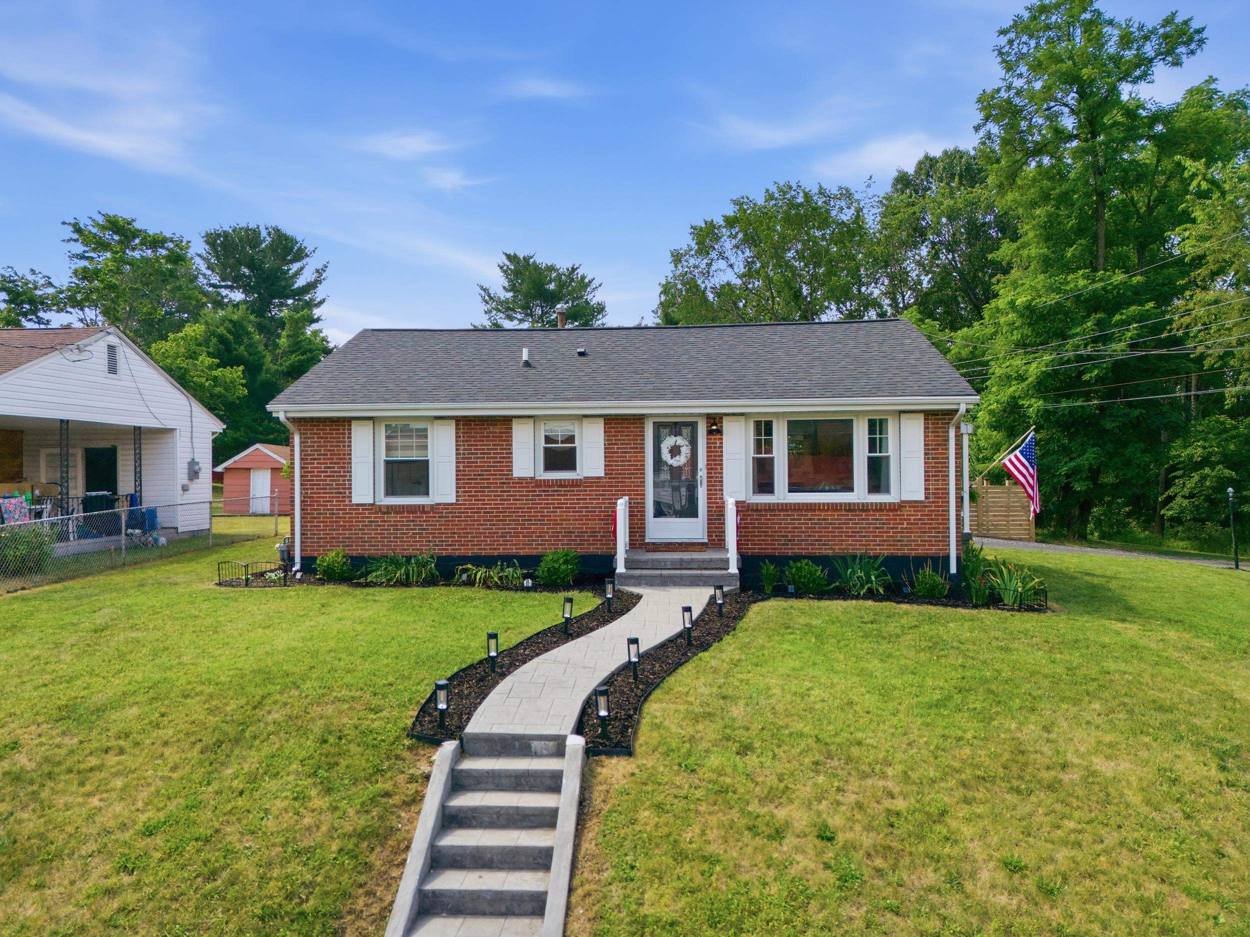 2412 Park Hill Road Staunton, VA 24401 - Photo 27 of 60