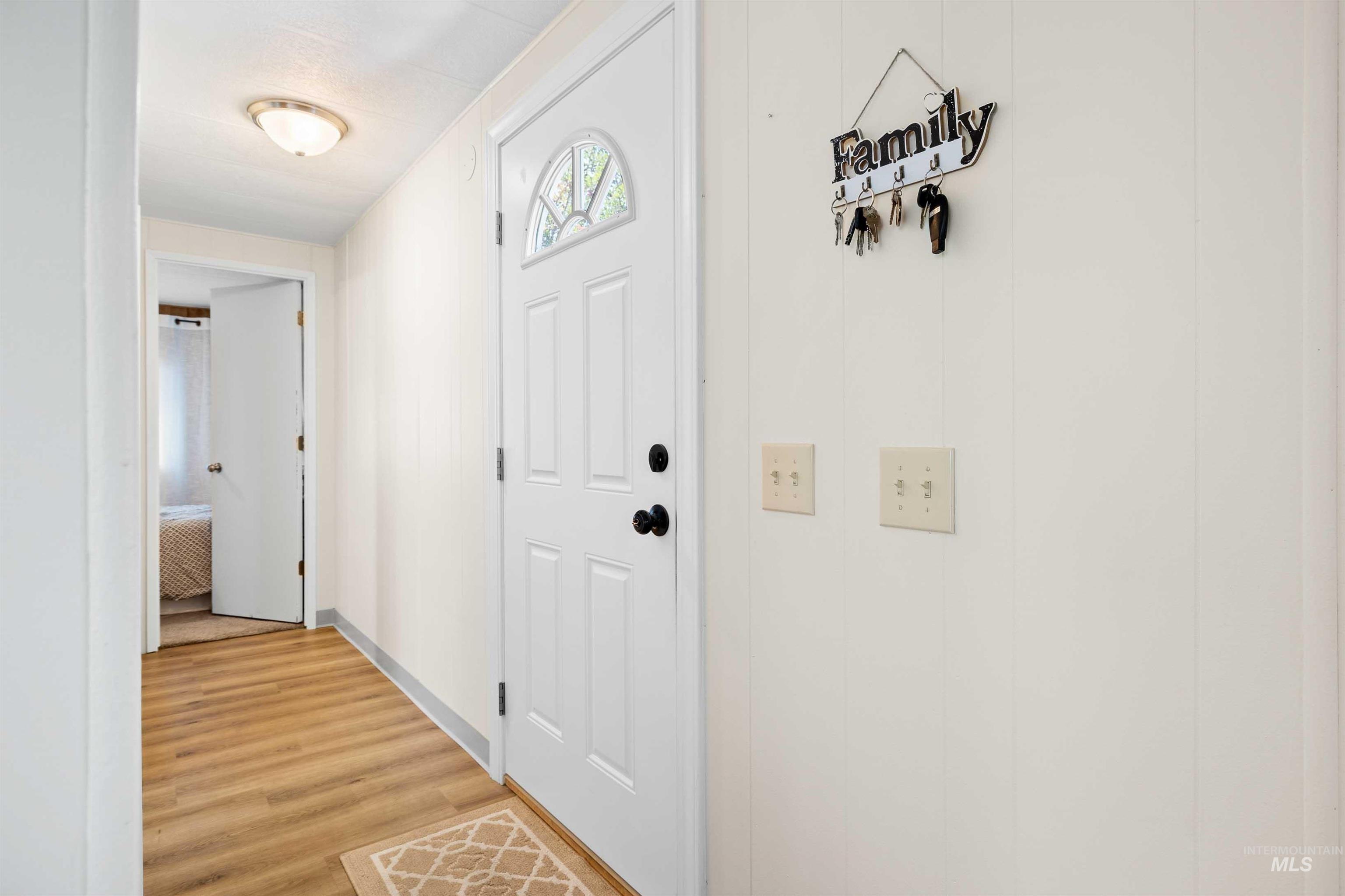 198 South Hills Road, Unit 115 Twin Falls, ID 83301 - Photo 15 of 22 Entryway with wood finished floors and baseboards