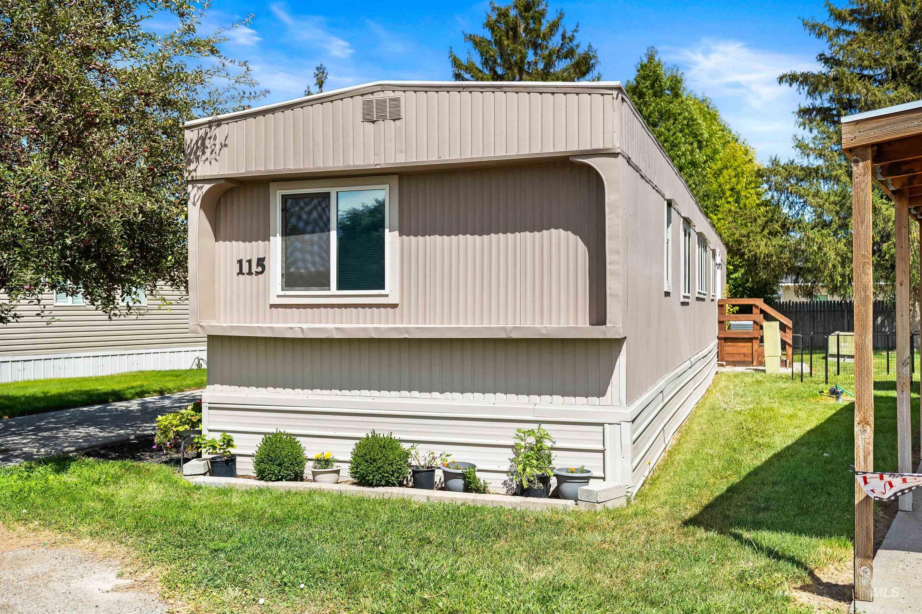 198 South Hills Road, Unit 115 Twin Falls, ID 83301 - Photo 18 of 22 View of side of property